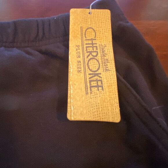 Cherokee Capri Leggings, plus size, relaxed fit black size 26/28. - Picture 8 of 8